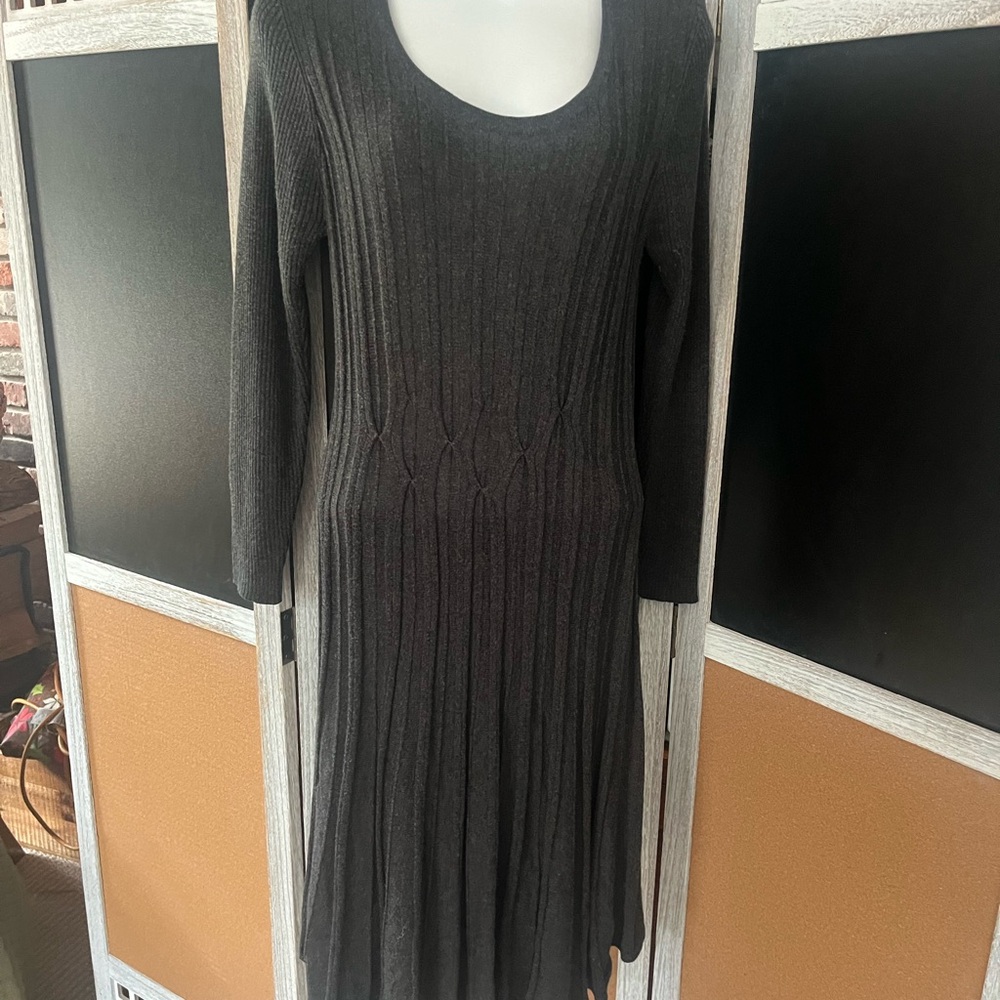 Dressbarn Charcoal Black Ribbed 3/4 Sleeve Sweater Dress - Picture 2 of 6